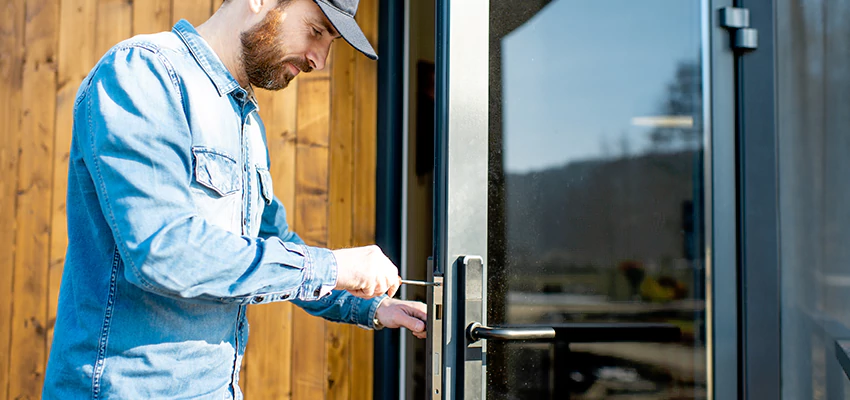 Frameless Glass Storefront Door Locks Replacement in Ocoee, FL