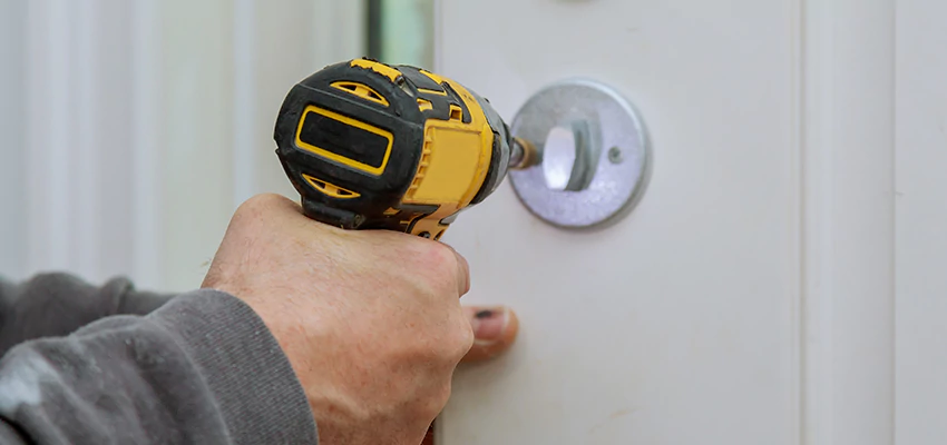 Street Locksmith For Smart Lock Repair in Ocoee, FL