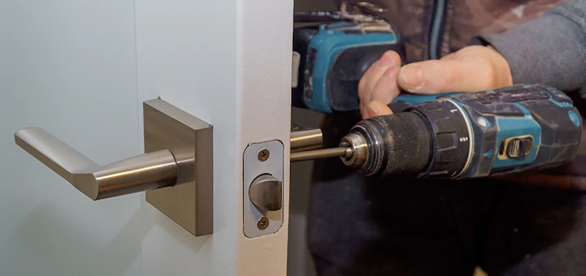 Broken Door Handle Lock Repair in Ocoee, Florida