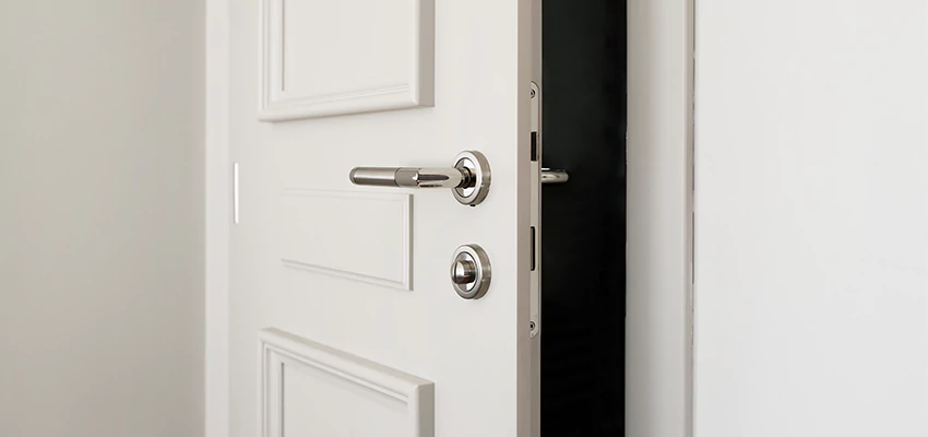 Folding Bathroom Door With Lock Solutions in Ocoee, FL